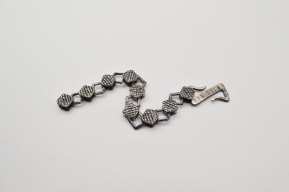 磚牆與菱形殘垣