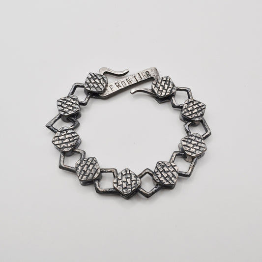 磚牆與菱形殘垣